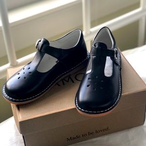L’Amour Black Leather Mary Janes - Joy T-Strap Style